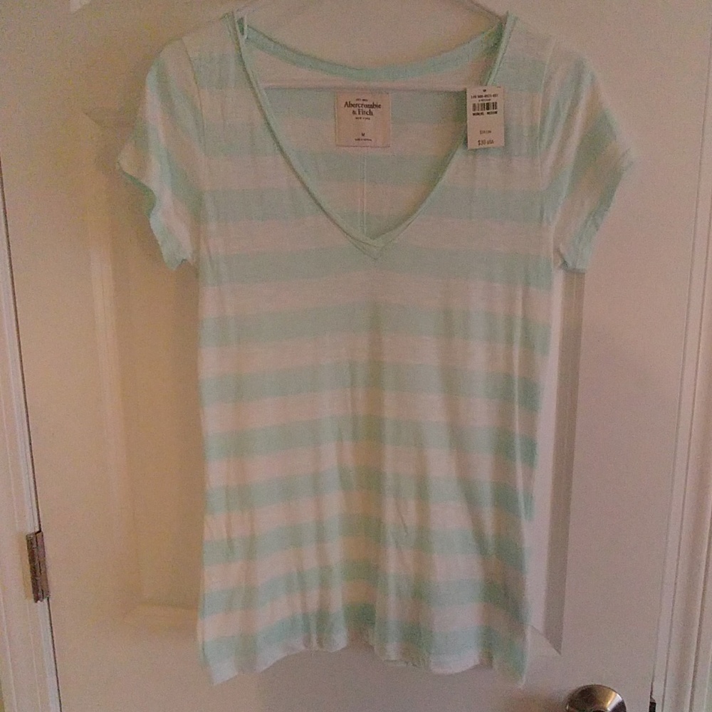 Abercrombie t-shirt